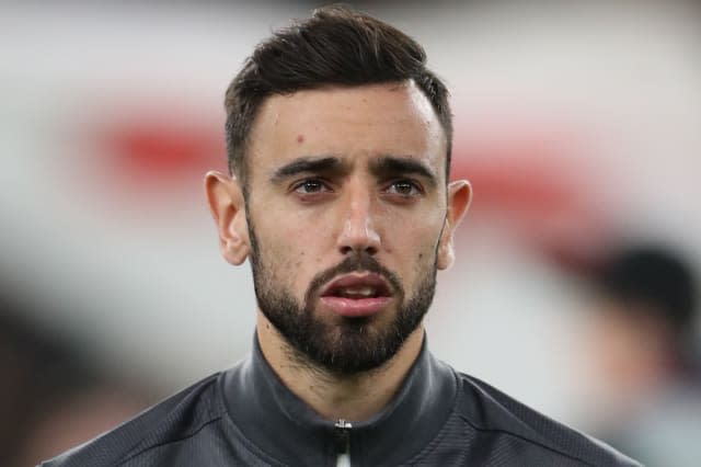 Bruno Fernandes completes move to Manchester United