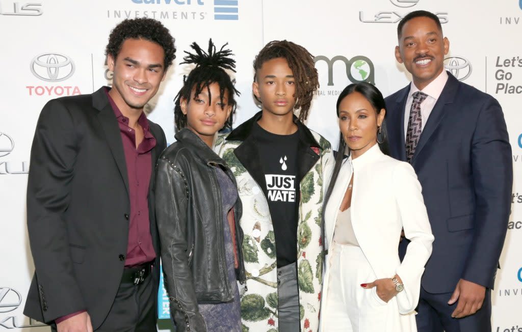 (L-R) Actor Trey Smith, singer Willow Smith and actors Jaden Smith, Jada Pinkett Smith and Will Smith attend the Environmental Media Association 26th Annual EMA Awards Presented By Toyota, Lexus And Calvert at Warner Bros. Studios on October 22, 2016 in Burbank, California. (Photo by Phillip Faraone/Getty Images for Environmental Media Association )