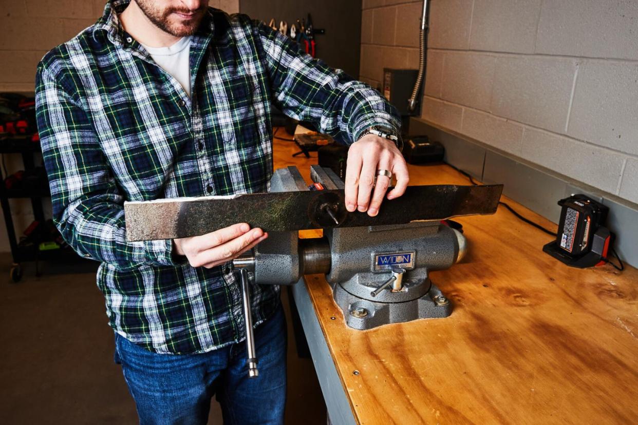 lawn mower blade sharpening