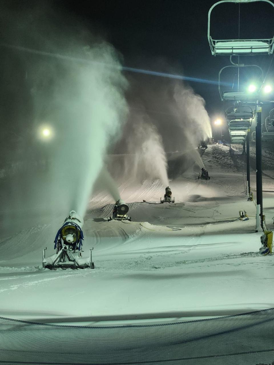 Seven Oaks recreation area in Boone, Iowa, has 21 snowmaking machines that can convert 1,600 gallons of water to snow each minute.