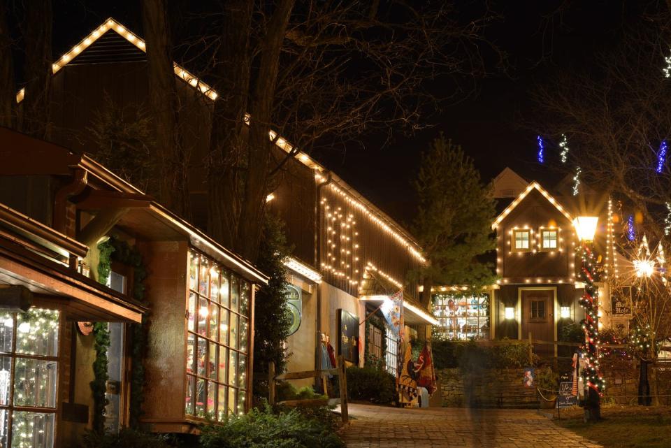 store at peddler's village