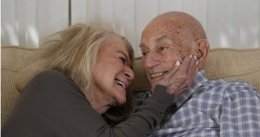 今年6月，一名100歲的二戰老兵將在法國諾曼第附近迎娶96歲的未婚妻。（圖／達志／美聯社）