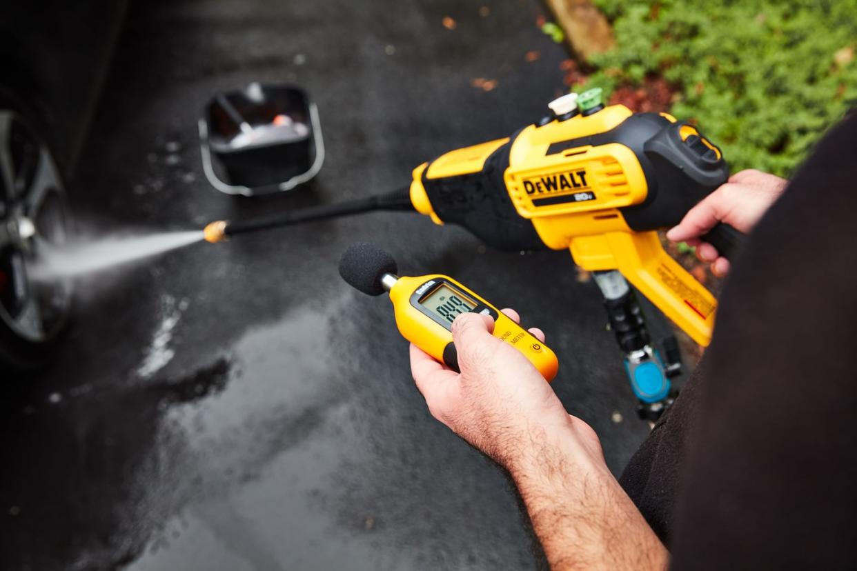 cordless pressure washers