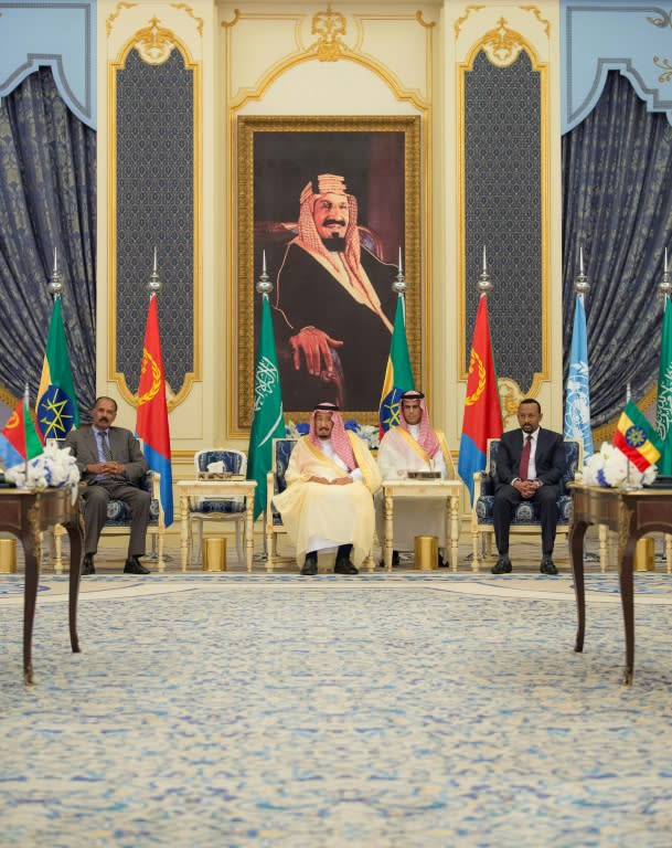 A handout picture from the Saudi Royal Palace on September 16, 2018, shows Saudi King Salman (C) meeting Ethiopian Prime Minister Abiy Ahmed (R) and Eritrean President Isaias Afwerki (L)