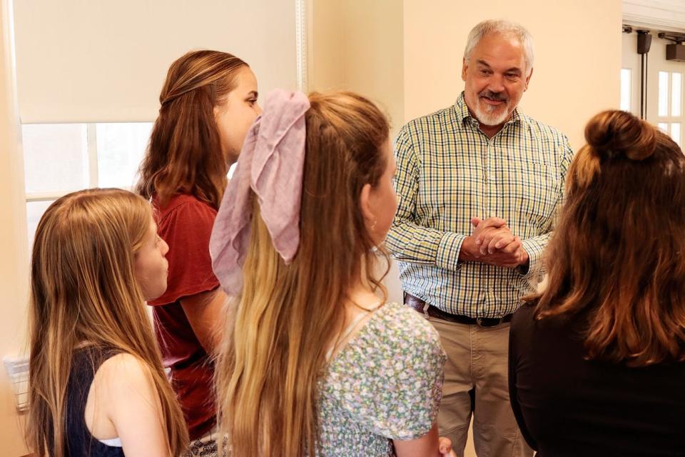 Jeff Hunter of NPCA welcomed FernLeaf Community Charter School students Joy Mast, Elsa Rule, and Cailee Montague to a June 2 meeting with North Carolina Governor Roy Cooper at the Western Office of the NC Department of Natural and Cultural Resources in Asheville. The students had completed a study module about road ecology — including touring the Pigeon River Gorge and reading the chapter book “A Search for Safe Passage” published by Great Smoky Mountains Association — and came to represent their class and to deliver wildlife advocacy letters to the governor. Provided by Jerry Greer, courtesy NPCA