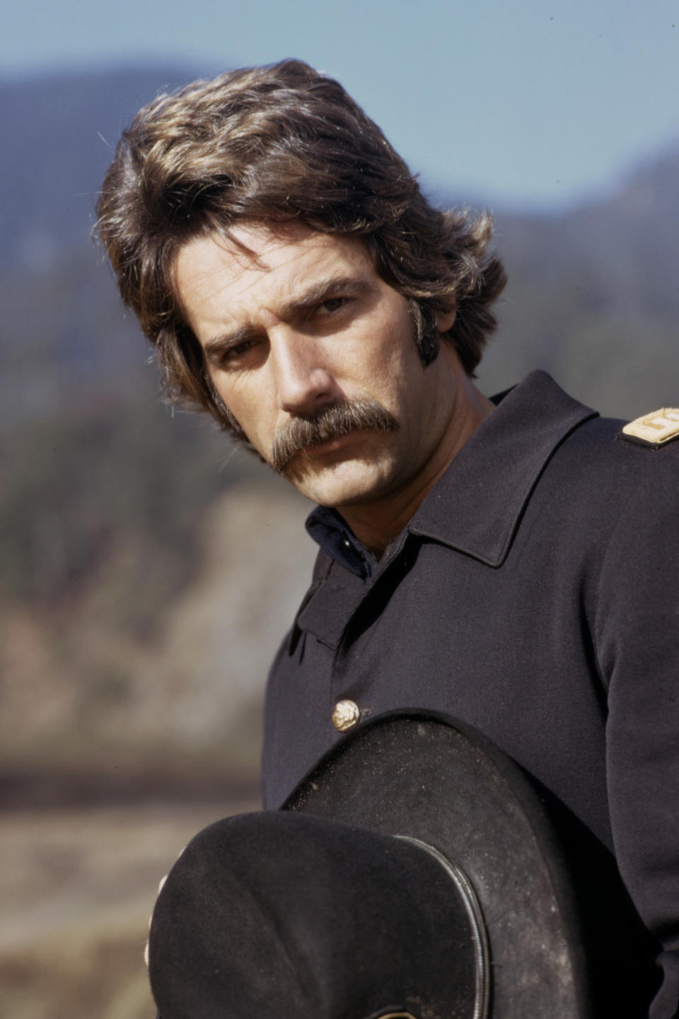 closeup of a young Sam Elliott