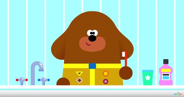 Hey Duggee helping everyone earn their Toothbrushing Badge.