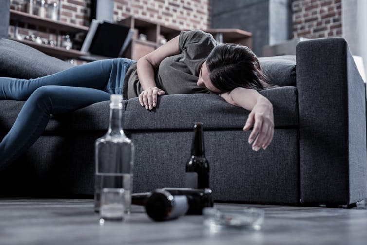 <span class="caption">Saturday night palsy victim in the making.</span> <span class="attribution"><a class="link " href="https://www.shutterstock.com/download/confirm/786388246?src=bgRdtlJMpZBmk3uDXxIVPg-1-57&size=medium_jpg" rel="nofollow noopener" target="_blank" data-ylk="slk:Dmytro Zinkevych/Shutterstock;elm:context_link;itc:0;sec:content-canvas">Dmytro Zinkevych/Shutterstock</a></span>