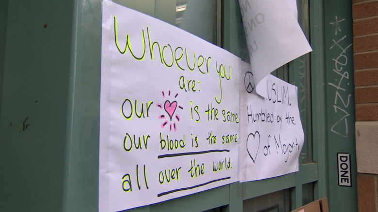 Protesters outside Masjid Toronto call for ban on Islam as Muslims pray inside