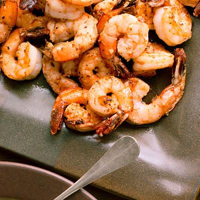 <div class="caption-credit"> Photo by: Lisa Romerein</div><div class="caption-title">Giant Garlic Shrimp</div><b>Giant Garlic Shrimp</b> <br> These zesty shrimp would also go well with white wine, but we love the dish with a cold pale ale. <br> <b>Pair with:</b> American pale ale, such as Sierra Nevada <br> <b>Recipe:</b> <br> Ingredients <br> <ul> <li>3 tablespoons butter </li> <li>1 pound large (16 to 20 per lb.) shrimp, peeled and deveined </li> <li>2 tablespoons minced garlic </li> <li>Juice of 1 lemon </li> <li>1/2 teaspoon kosher salt </li> </ul>Preparation <br> Melt butter in a large frying pan (not nonstick) over high heat. Add shrimp and cook on one side until bright pink. Turn shrimp over and add garlic. Cook until completely pink, about 3 to 5 minutes. Remove from heat and add lemon juice and salt. Arrange on a plate and drizzle with pan juices.