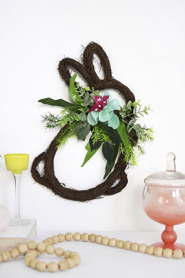 Indoor or Outdoor Grapevine Bunny Wreath