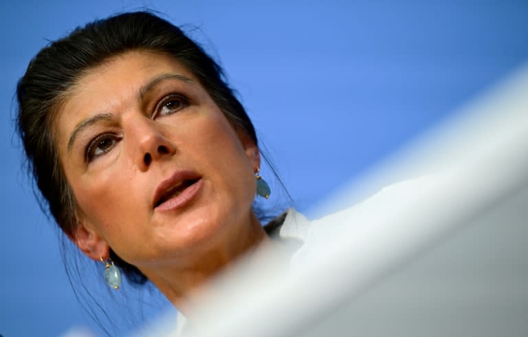 BSW-Chefin Sahra Wagenknecht hat nach dem Sommerinterview mit Olaf Scholz (SPD) Kritik am Kanzler geübt. Scholz habe "die Botschaft der Wähler nicht verstanden", sagte Wagenknecht der Nachrichtenagentur AFP. "Null Selbstkritik, keine Kurskorrektur." (JOHN MACDOUGALL)