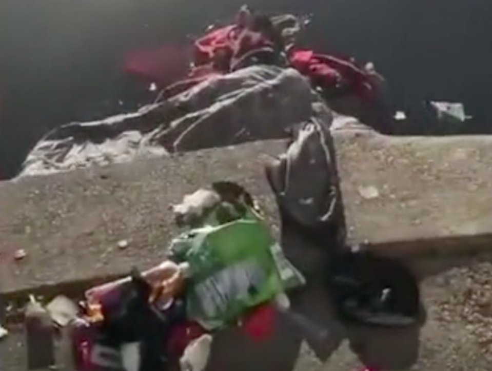 The homeless man’s blankets lying in a nearby lake (Picture: JJ Harris/Facebook)