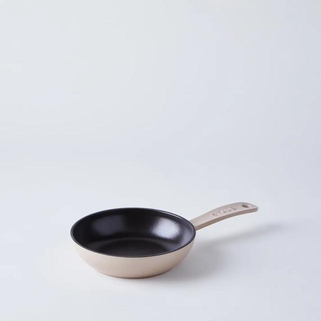 Staub 12'' Cast Iron Frying Pan  Anthropologie Japan - Women's