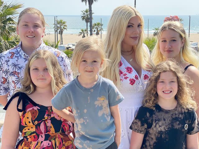 Tori Spelling Instagram Tori Spelling with Liam, Hattie, Beau, Finn, and Stella