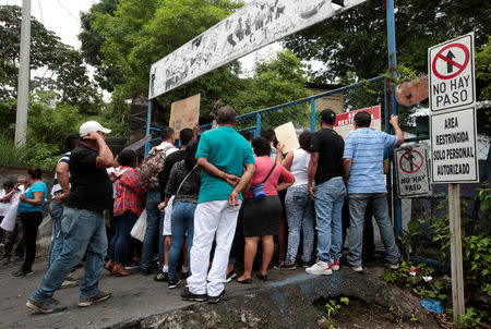 People stand outside a jail demanding that family members who had been detained during recent protests be released, in Managua, Nicaragua June 16, 2018. REUTERS/Oswaldo Rivas