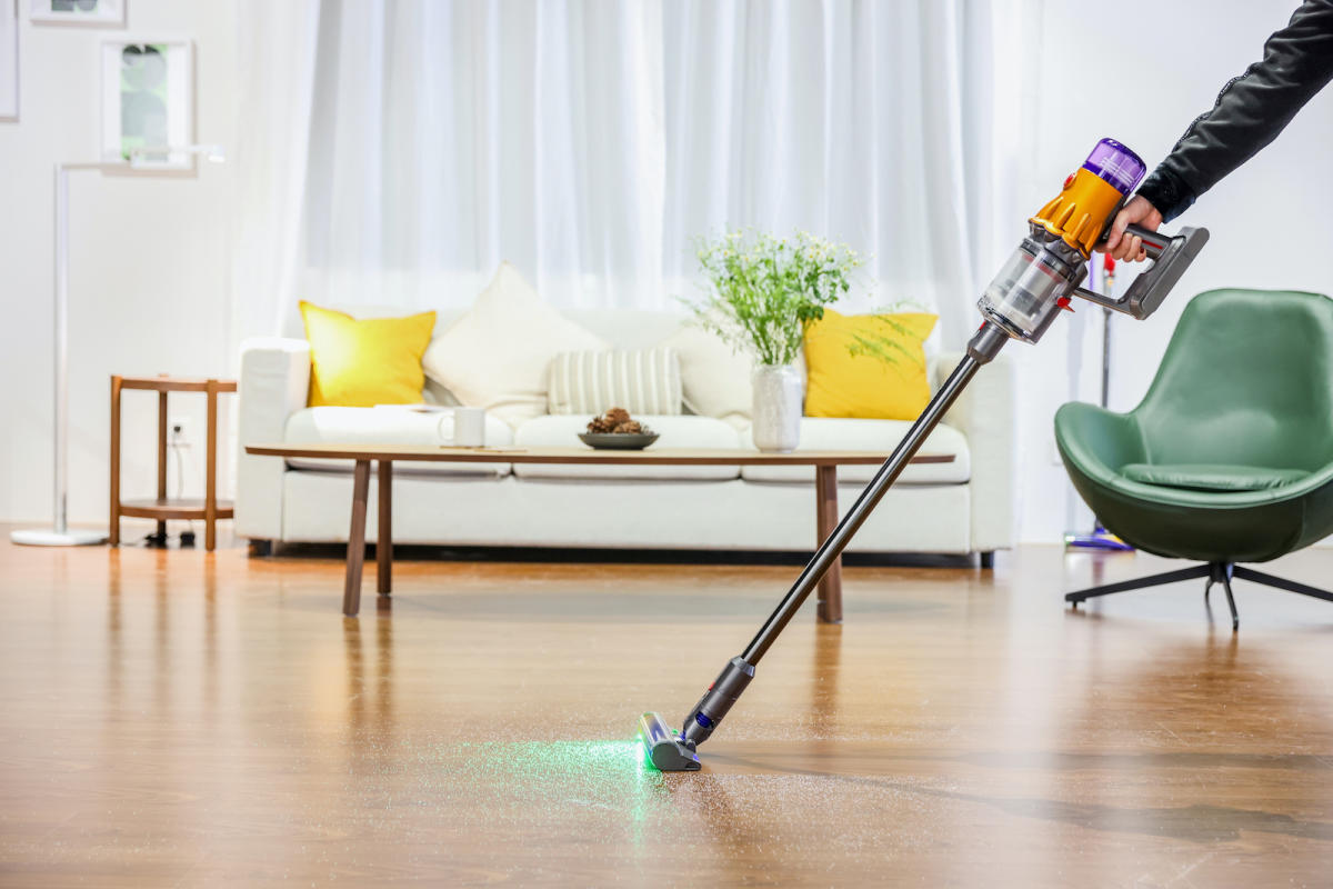 Dyson V12 Detect Slim 是能用雷射探測灰塵的輕量無綫吸塵器