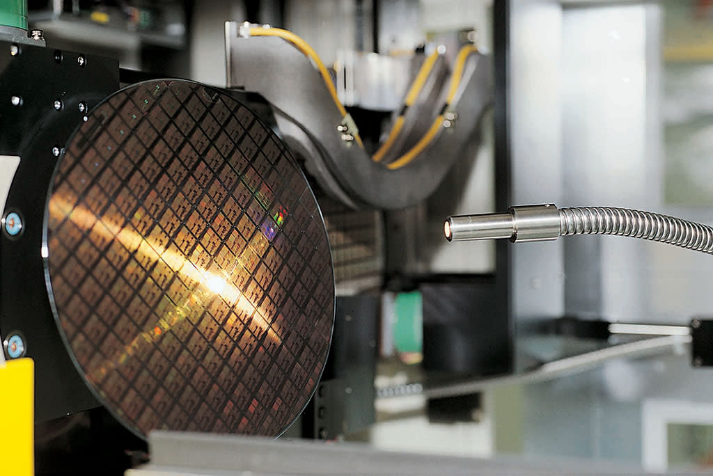  TSMC wafer in manufacturing. 