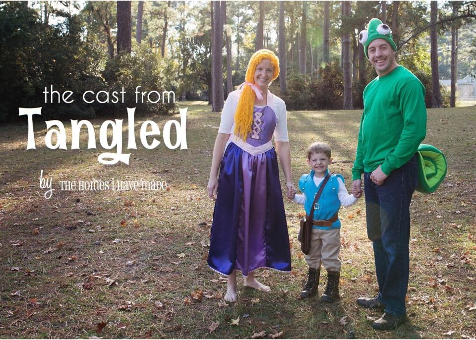 family halloween costumes tangled disney