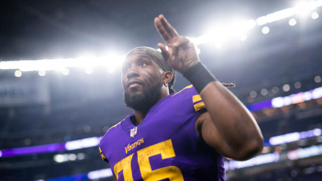 Minnesota Vikings running back Alexander Mattison (2) on the field