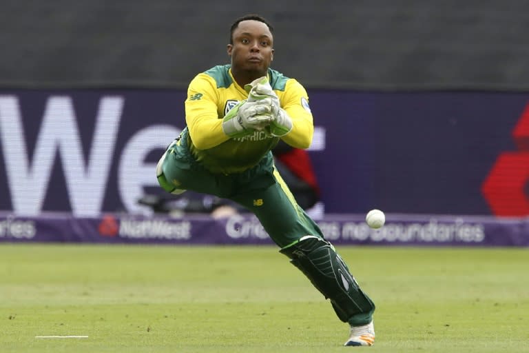 South Africa's Mangaliso Mosehle drops a catch during the third T20 international against England at Sophia Gardens cricket ground in Cardiff, south Wales, on June 25, 2017