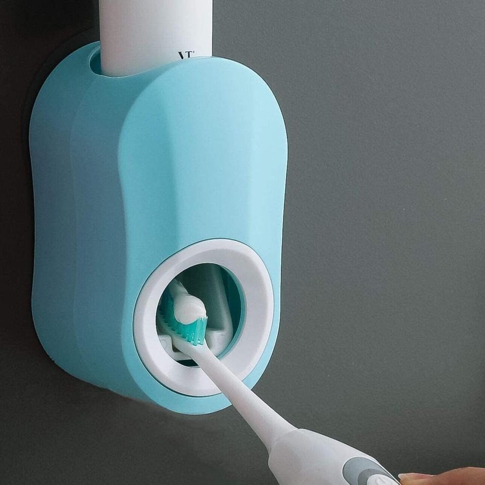 toothpaste dispenser ipecq
