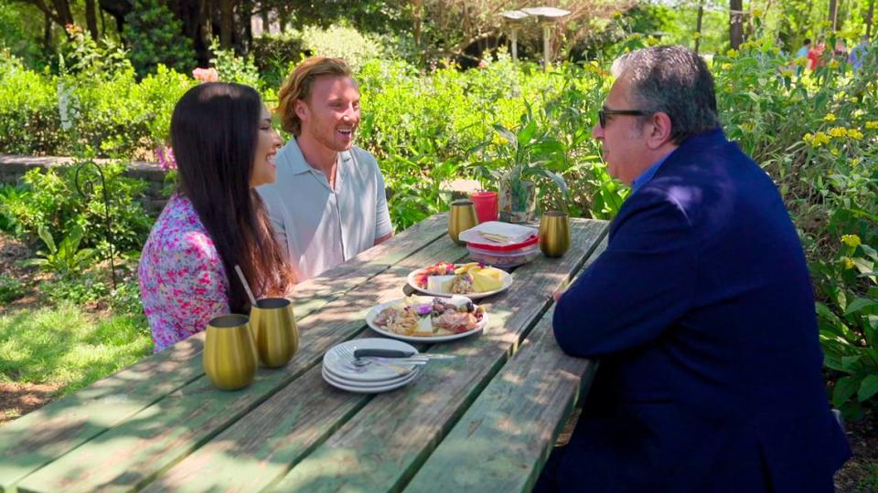 “Love is Blind” stars Johnny, Amy and her father at Rosie’s Coffee & Wine Garden.