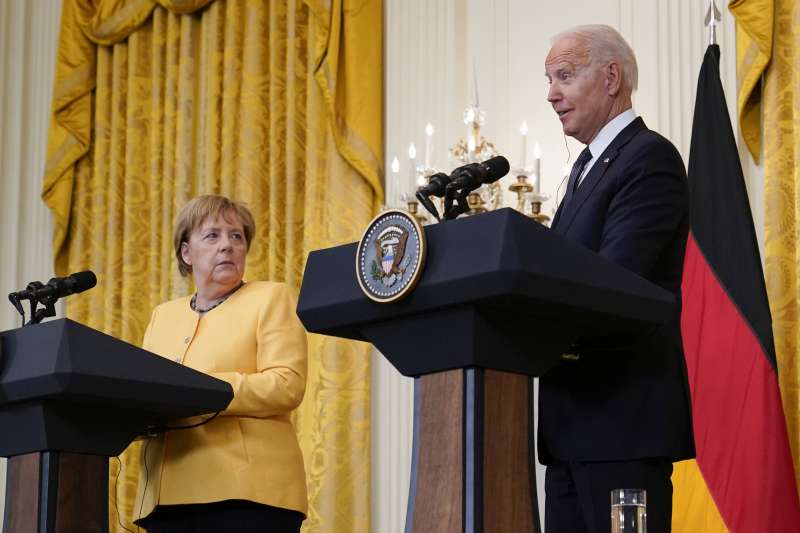 2021年7月15日，德國總理梅克爾作客白宮，與美國總統拜登共同舉行記者會（AP）
