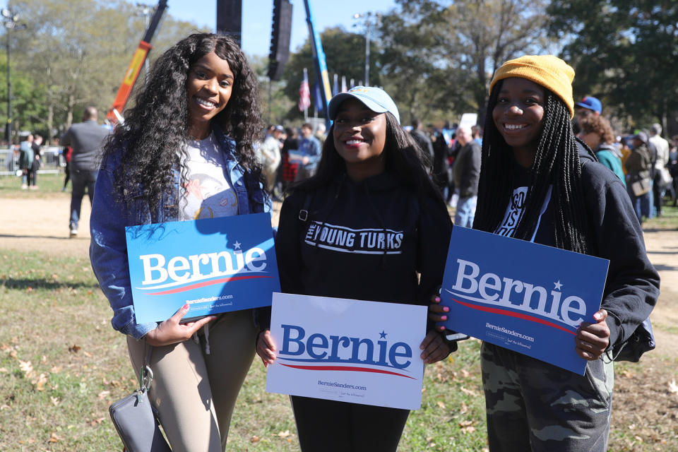 The young supporters await Vermont senator and Democratic presidential candidate Bernie Sanders as he campaigns at the Bernie's Back Rally in Long Island City, New York on Saturday, Oct. 19, 2019. (Photo: Gordon Donovan/Yahoo News) 