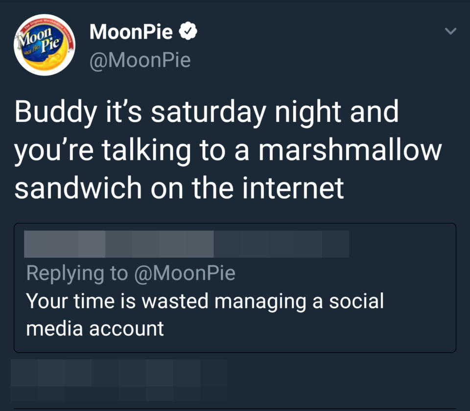 someone replies to moon pie and gets roasted because that is an absurd thing to do