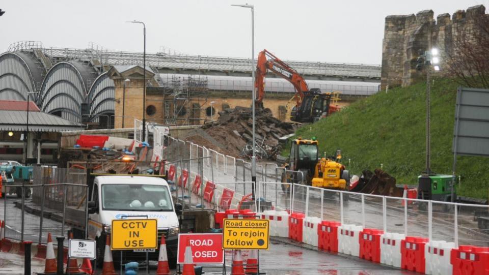 York Press: Work to demolish York's Queen Street Bridge underway on Sunday