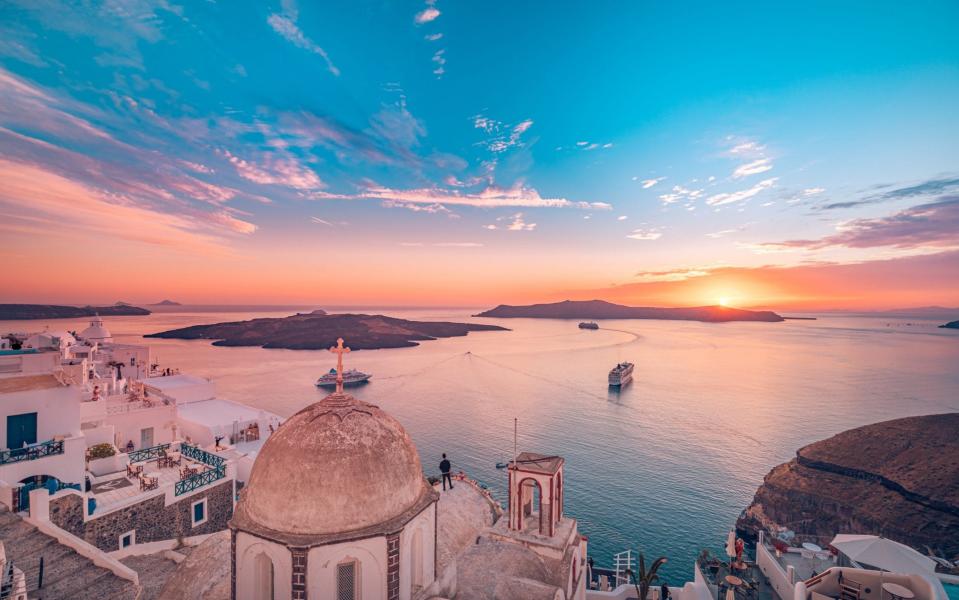 All Greek islands are impressive but Santorini tops the bill - LEVENTE BODO