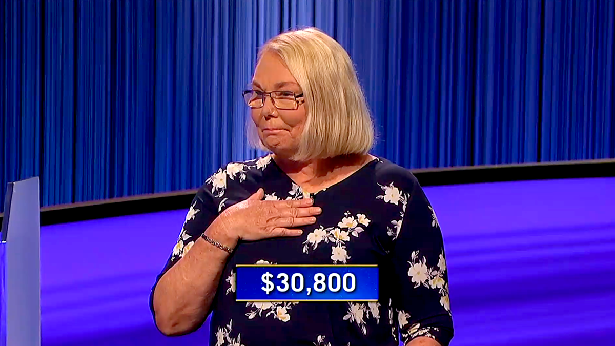 ‘Jeopardy!’ contestant returns 50 years later and dominates in encore performance - Yahoo Entertainment