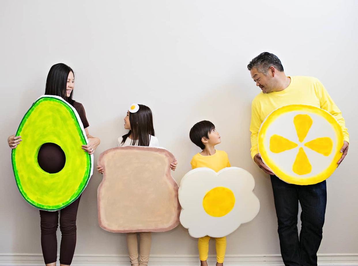 family halloween costume ideas avocado toast (Hello Wonderful)