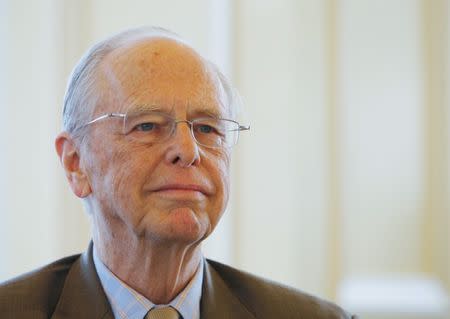 FILE PHOTO -- Fidelity Investments Chairman and Chief Executive Edward C. "Ned" Johnson attends Boston College's Chief Executives' Club of Boston luncheon in Boston, Massachusetts May 6, 2008. REUTERS/Brian Snyder/File Photo