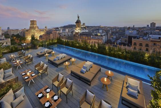 Enjoy incredible views of the city from the rooftop of the Mandarin Oriental (Mandarin Oriental Barcelona)