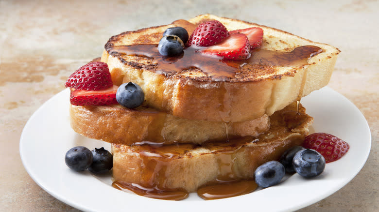 eggnog French toast with berries