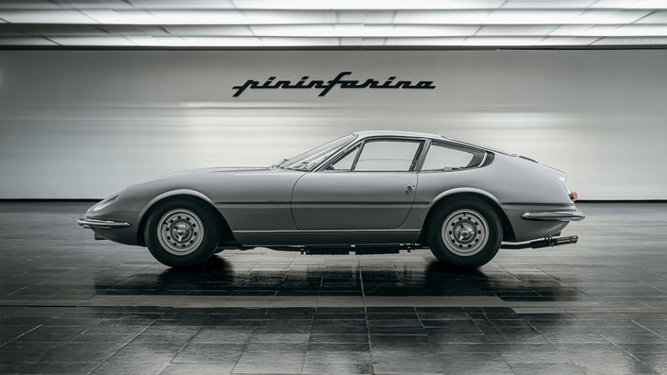 The first Ferrari 365 GTB/4 prototype from the side