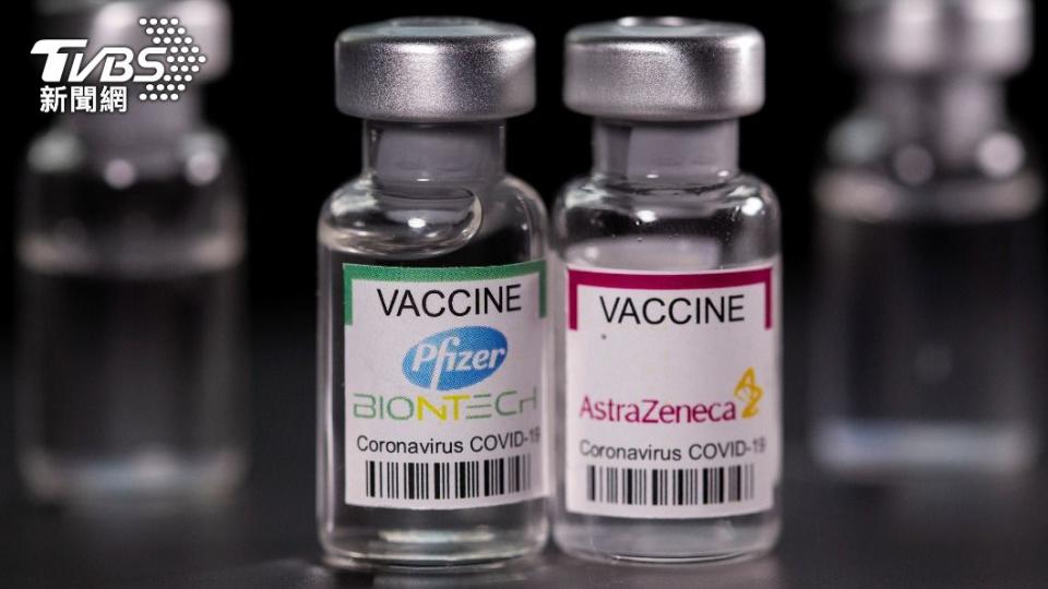 南韓政府開放疫苗混打方案，第一劑接種AZ疫苗的民眾在下一劑可打莫德納。（示意圖／達志影像路透社）