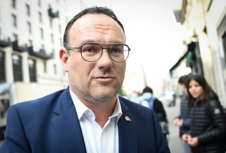 Le président du groupe LR à l'Assemblée Damien Abad arrive au siège du parti le 26 avril 2022 à Paris - bERTRAND GUAY  © 2019 AFP