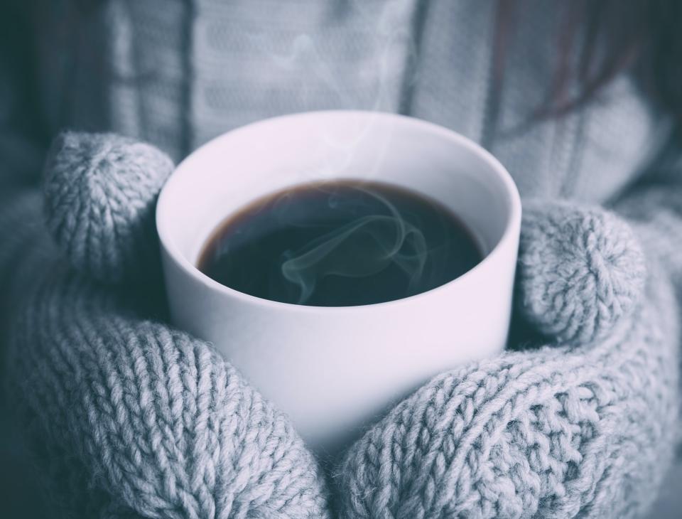 天氣冷颼颼，來杯熱咖啡提神又溫暖。（示意圖，與本文無關／Unsplash）