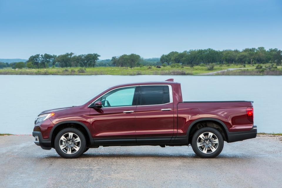 2018 Honda Ridgeline midsize pickup