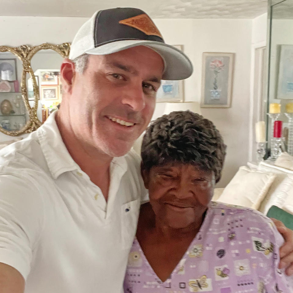 Mike Moffitt and Gladys Hankerson finally met in person after 20 years of friendship sparked by Hankerson dialing the wrong phone number. (Mike Moffitt)