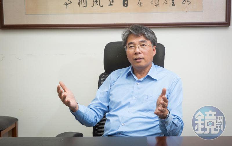 捷安達保經董事長吳鴻麟表示，投資型保單戒短投、不能光看撥回率。