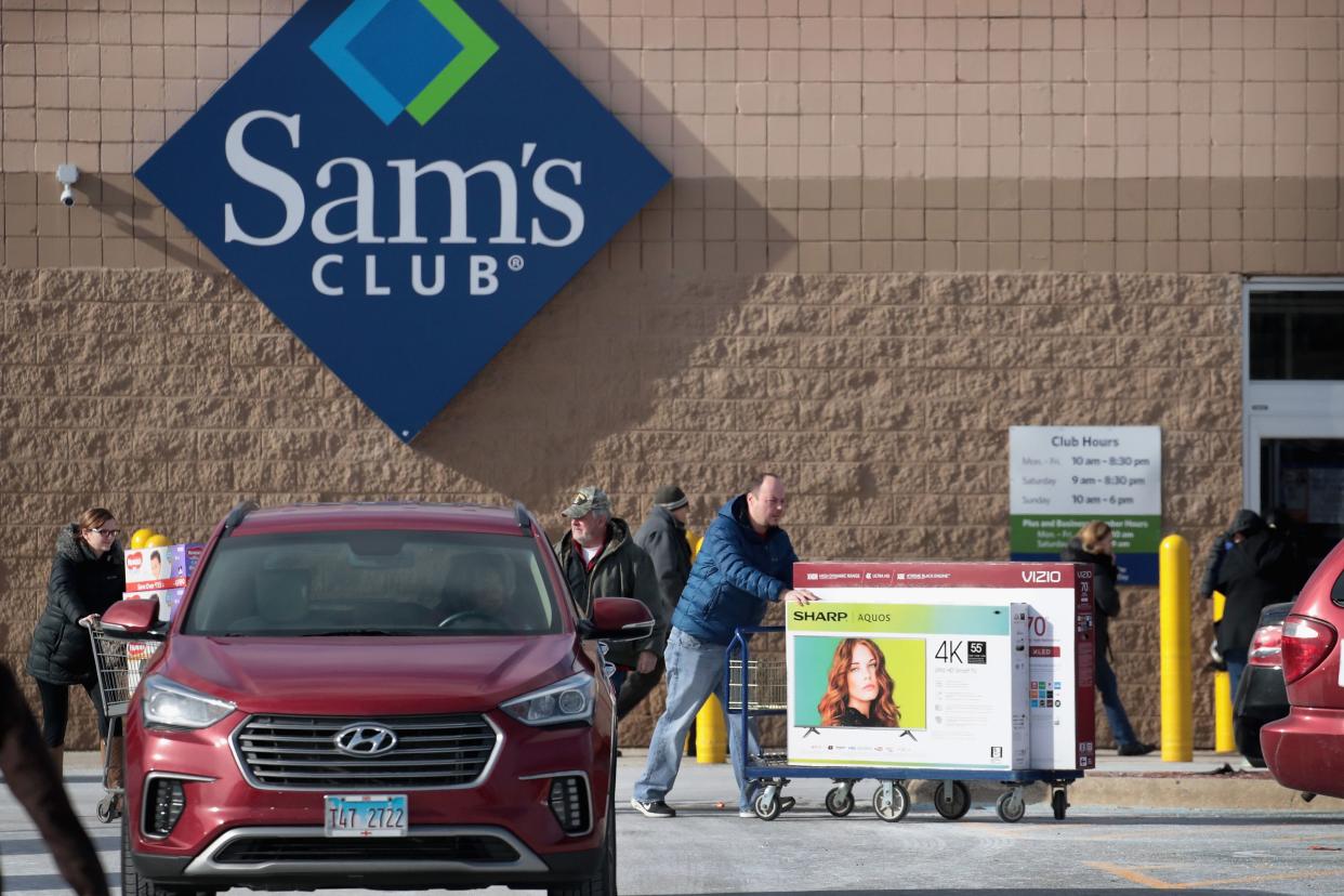 Customers in parking lot of Sam's Club