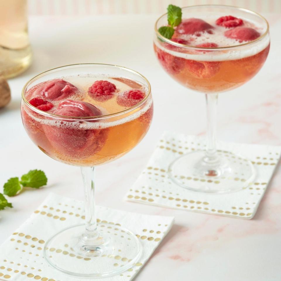 brunch cocktails raspberry sorbet spritz