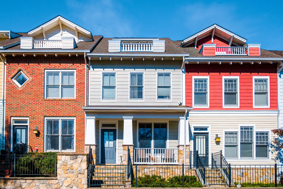 Fila de casas adosadas en Arlington, Virginia. Foto: Getty Images