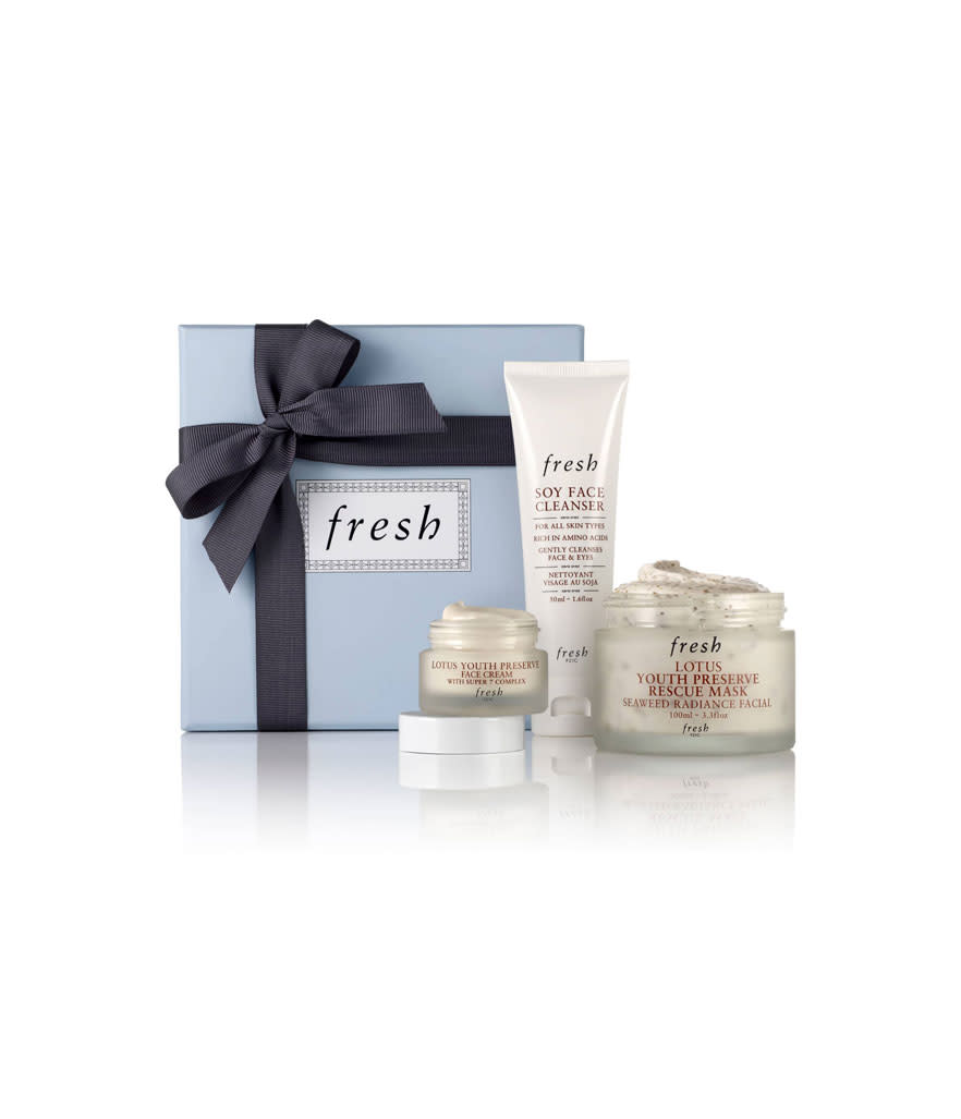 Fresh Radiance Boosting Skin Care Set (Photo: Nordstrom)