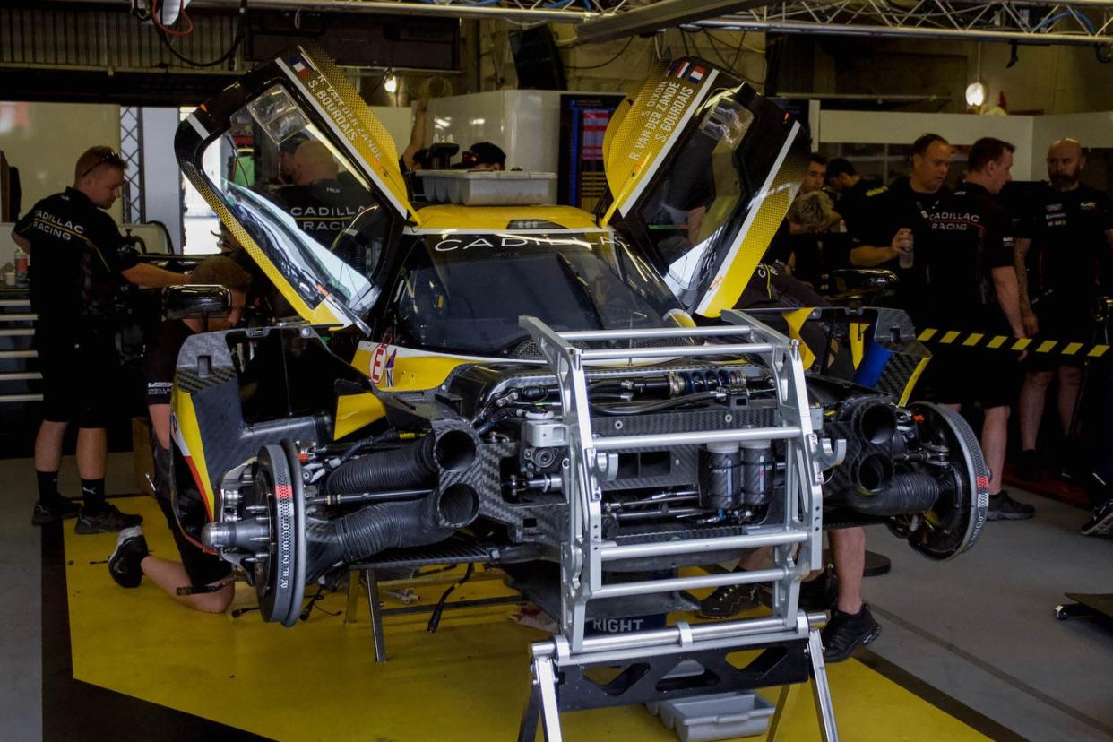 24 hours of le mans cadillac race car garage