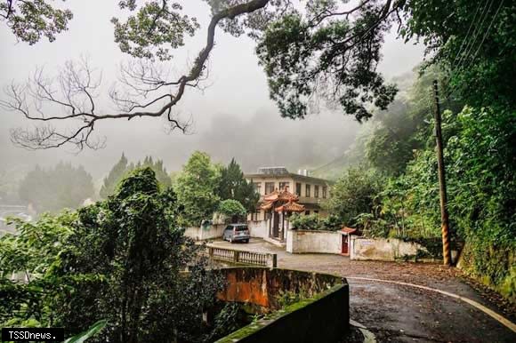 獅山古道。